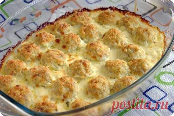 Самые нежные куриные шарики в сырно-сливочном соусе! - Простые рецепты Овкусе.ру