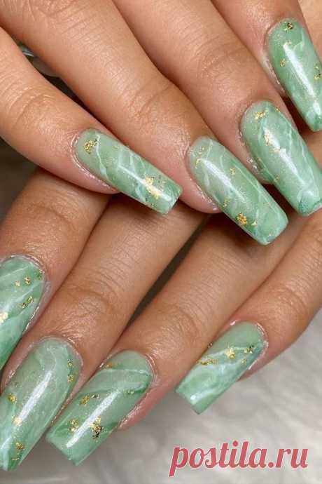 This Celebrity-Approved Green Jade Nail-Art Trend Is Perfect For Fall