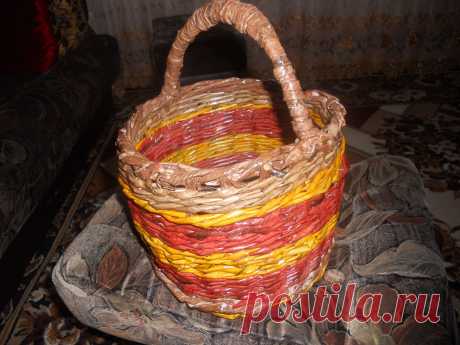 Корзина из газетной лозы