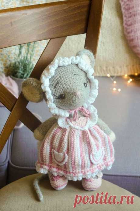Crochet Clothes Pattern - Easter Mouse by Polushkabunny