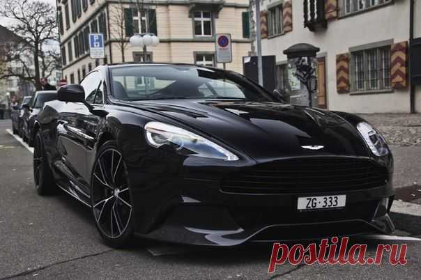 Aston Martin Vanquish / Только машины