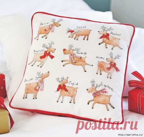 Рождественские олени на подушке. Схемы вышивки крестом