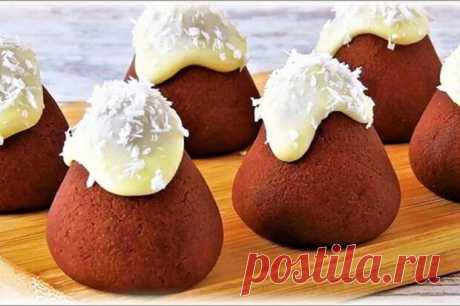 (9) Готовлю это печенье на Новый год — СНЕЖНЫЕ вершины - Вкус жизни
                                             - 21 декабря
                                             - 43112360682 - Медиаплатформа МирТесен Ингредиенты: 200 гр. муки 50 гр. какао 80 гр. сахара щепотка соли 100 гр. сливочного масла 1 яйцо 50 гр. нутеллы 100 гр. белого шоколада 20 гр. кокосовой стружки Приготовление: Сахар перетрите в сахарную пудру. В чаше смешайте масло, сахарную пудру, соль. Перемешайт...