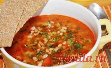 Борщ с перловкой по-сибирски  Очень даже вкусный борщ получается.  Ингредиенты
5 стаканов воды, 3 картофелины, 1/ 4кочана капусты, 1/ 4стакана перловой крупы, 1 морковка, 1 свекла, 1 луковица, 2 столовые ложки зеленого горошка, 3…