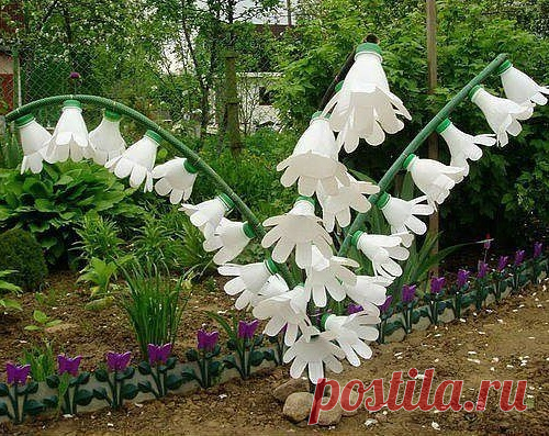 Поделки для дачи. Цветы из пластиковых бутылок.