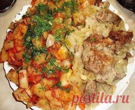 &quot;Шашлык&quot; с наивкуснейшей картошечкой, приготовленные в духовке.



Мясо не отличить от пожаренного на мангале! Гости будут спрашивать, где вы жарили шашлык. Приготовление весьма просто, а мясо получается нежное, сочное, слегка поджаренное. Очень вкусно! Рекомендуем приготовить!
Секреты приготовления такого мяса: 1. Готовим в рукаве для запекания. 2. Жарим на луковой &quot;подушке&quot;. Лук должен быть маринованный – именно он более всего пр...