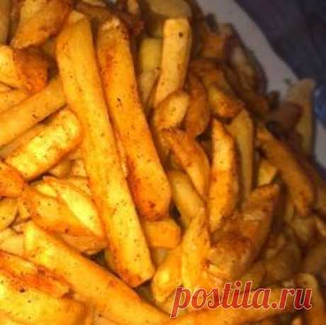 Картошка фри и другие рецепты блюд в домашней фритюрнице Самые популярные блюда во фритюре - картошка фри, чебуреки, луковые кольца и сырные шарики. Все эти рецепты здесь!