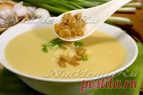 Картофельный суп-пюре с чесноком и шкварками