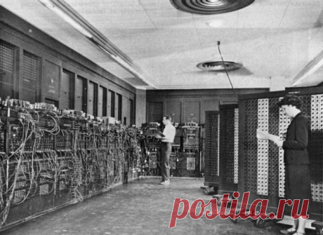 ЭНИАК (ENIAC, сокр. от Electronic Numerical Integrator and Computer — Электронный числовой интегратор и вычислитель) — первый широкомасштабный электронный цифровой компьютер. Построен в США в 1946 году.