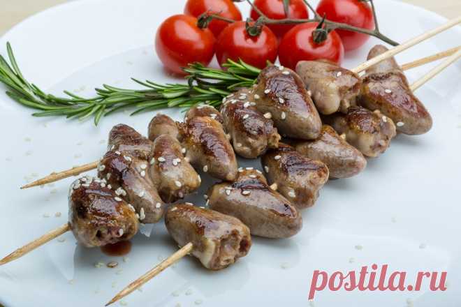 Рецепт вкусных куриных сердечек на шпажках