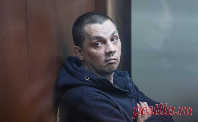 Суд отправил в психбольницу фигуранта дела по покушению на Соловьева. Второй Западный окружной военный суд освободил от наказания 43-летнего жителя Москвы Василия Стрижакова — фигуранта уголовного дела о подготовке убийства тележурналиста Владимира Соловьева, — но отправил его на принудительное лечение в психбольницу.