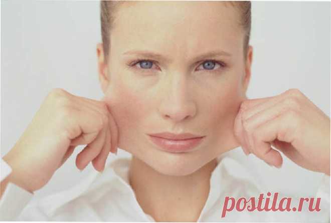 Сотрудница сделала эту маску, и я немедленно узнала рецепт! Буду тоже красоткой!