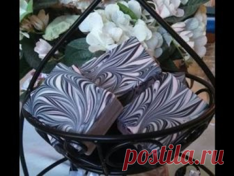 Fleur-de-lis pattern... By... Misty Springs Bath and Body LLC.
