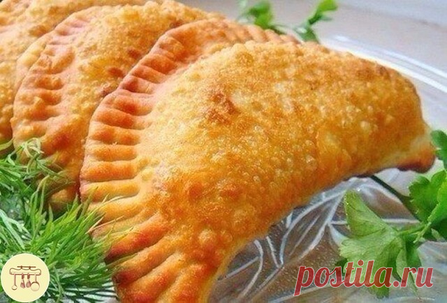 Самые вкусные чебуреки.

Рецепт этих чебуреков для меня - находка! Во-первых, тесто замешивается обычной вилкой без помощи рук. Во-вторых, посуда остается чистой! И в-третьих, чебуреки получаются сказочно вкусными, хрустящими, пузырчатыми и сочными внутри! Очень рекомендую!

Ингредиенты:

• мука - 3 стакана (емкость - 250 мл);
• вода холодная - 1 стакан;
• маргарин сливочный - 125 г;
• фарш мясной - 450 г;
• лук репчатый - 1-2 шт.;
• соль, перец черный молотый - по вкусу;
...