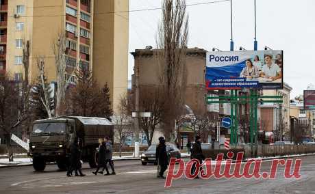 Власти раскрыли дотации из федерального бюджета для новых регионов. Четыре новых региона в 2023 году получат из федерального бюджета ₽410,7 млрд дотаций. Трансферт для ДНР станет самым крупным и превысит перечисления Крыму. Деньги в первую очередь пойдут на соцвыплаты и зарплаты, считают эксперты