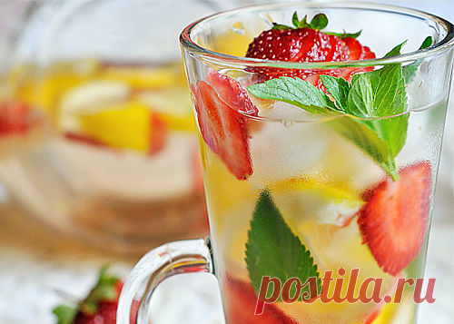 Домашний лимонад из клубники - рецепт с пошаговыми фото / Меню недели
