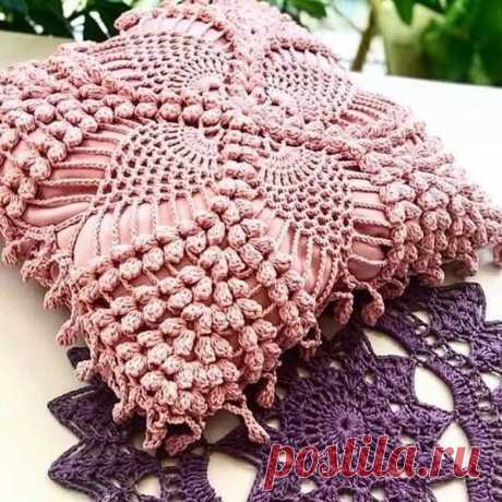 Квадратный мотив для декоративной подушки. Крючком. Схема. / knittingideas.ru