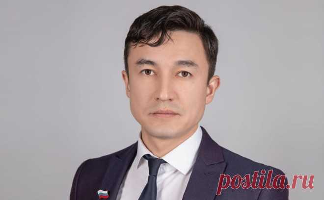 Мэра исключили из «Единой России» из-за отказа дышать в трубку. «Единая Россия» (ЕР) исключила из своего состава мэра города Елизово на Камчатке Артема Гаглошвили за отказ от прохождения медицинского освидетельствования, сообщила пресс-служба партии.