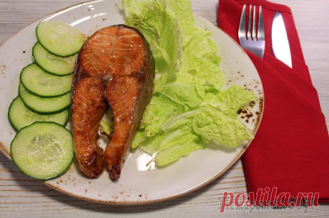 Вкуснейшие стейки из лосося без возни. Всего 3 ингредиента, 20 минут и самая вкусная рыба на столе. Сегодня приготовим очень вкусную красную рыбку в соевом соусе. Нам понадобится всего 3 ингредиента и 20 минут.Ингредиенты:Стейк лосося - 4 шт.Соевый соус – 50 мл.Сахар -1 ст.л.
Приготовление:Сахар и с...