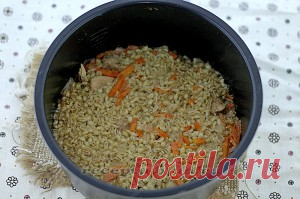 Перловка с мясом в мультиварке – сытный обед для всей семьи