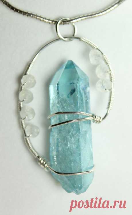 Handmade Healing Crystal Pendant: Reiki Infused Aqua Aura Quartz Point and…
