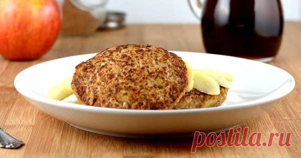 Оладьи из овсяных хлопьев с яблоками