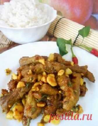 Мясо по-тайски Приготовление мяса по-тайски осложняется тем, что некоторые ингредиенты являются для большинства из нас настоящей экзотикой.Этот рецепт – под славянскую кухню.  Свинина (вырезка, карбонад, шейная част...