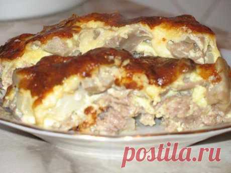 Мясная запеканка с картофелем, грибами и сыром