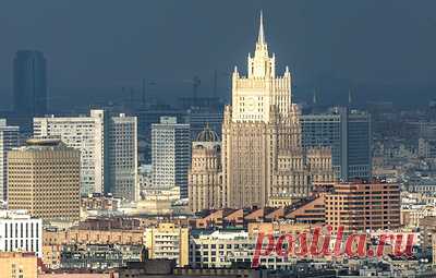 МИД РФ: Киев и его приспешники, притесняющие УПЦ, нарушают собственное законодательство. Посол по особым поручениям дипведомства Геннадий Аскальдович подчеркнул, что реакция международного сообщества на притеснения УПЦ со стороны Киева "оставляет желать лучшего"