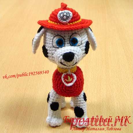 PDF Маршалл крючком. FREE crochet pattern; Аmigurumi toy patterns. Амигуруми схемы и описания на русском. Вязаные игрушки и поделки своими руками #amimore - собака спасатель, пёс, собачка, щенок из детского мультфильма Щенячий патруль, пёсик.