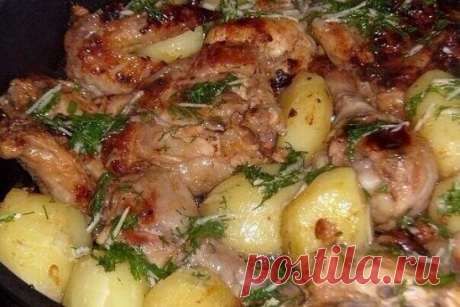 Курочка в кефире
1.Курицу разрезать на порционные кусочки+соль,перец.
2.Смешиваем 1 стакан кефира+1 ч.л. томат. пасты+0.5 ч.л. горчицы.
3.Курицу заливаем маринадом и оставляем на ночь.
4.В форму для запекания укладываем кусочки, поливаем оставшимся маринадом и запекаем.
5.Картофель отварить.
6.Когда курица будет готова, картофель укладываем к курице, поливаем чесночным маслом (смешать 3 стол.л. раст. масла+зелень+изм. чеснок).