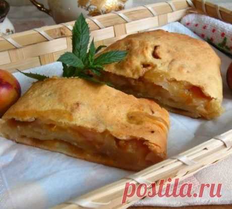 Сливово-яблочный пирог