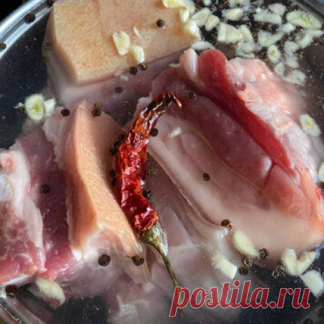 Самый простой рецепт засолки сала (прослойки). Муж готов уплетать килограммами… | КУЛИНАРНЫЙ ТЕХНИКУМ | Дзен