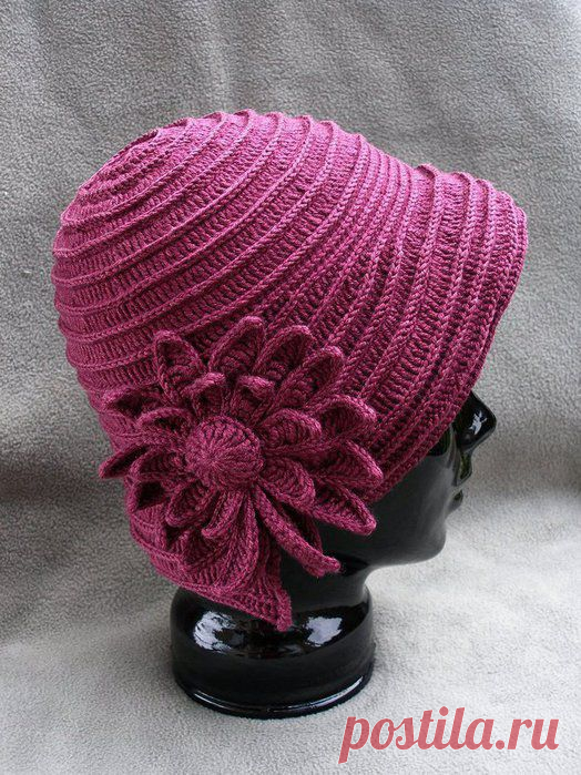 Шляпка розовая с цветочком