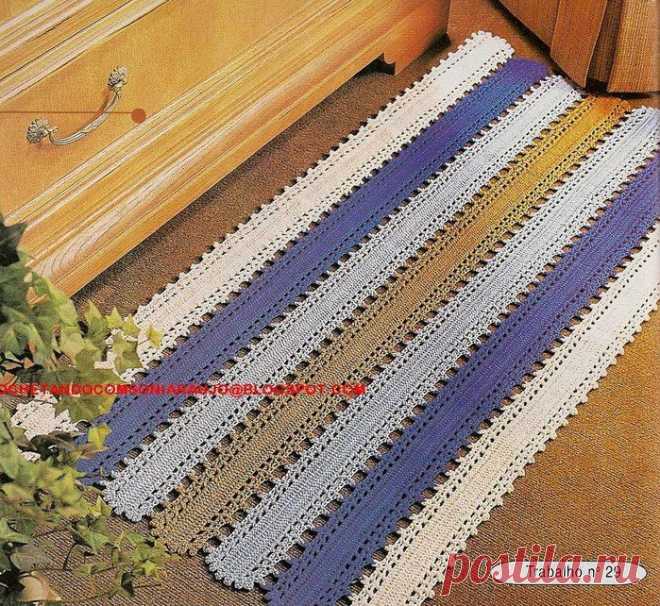 КОВРИК ИЗ ЦВЕТНЫХ ПОЛОС