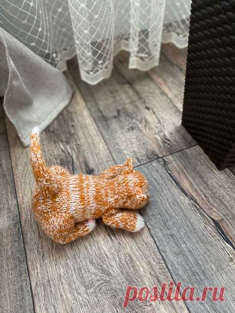 Kitty knitting pattern By Ola Oslopova-Оля Ослопова. Схема вязания котенка спицами. Котик спицами. 17 см котенок. Размер готовой игрушки будет зависеть от выбранной вами пряжи. PDF . Мастер-класс, схема и описание для вязания игрушки амигуруми спицами. Вяжем игрушки сами! amigurumi pattern. #амигуруми #amigurumi #схема #описание #мк #pattern #вязание #crochet #knitting #toy #handmade #поделки #pdf #рукоделие #кот#котенок#кот узоры для вязания схемы и описание узор схемы крючком узоры спицами