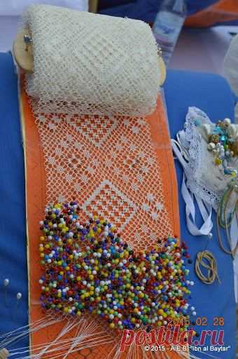 ENCAJES DE BOLILLOS