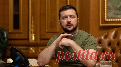 Политолог Дудчак: Зеленскому не по чину шантажировать НАТО. Политолог Александр Дудчак прокомментировал в беседе с RT заявление заместителя руководителя офиса президента Украины Владимира Зеленского Игоря Жовквы о том, что украинский лидер не поедет на июльский саммит НАТО в Вильнюсе, если Киев не получит приглашения к членству. Читать далее