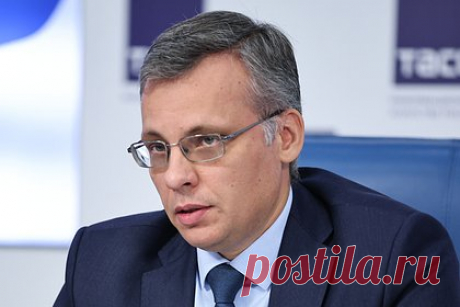 В России пожаловались на проблемы с раскрытием преступлений из-за санкций. Росфинмониторинг столкнулся с нежеланием служб финансовой разведки других стран сотрудничать с Россией. Из-за этого ведомство испытывает трудности при раскрытии преступлений, пожаловался замглавы службы Герман Негляд. Такие «молчаливые отказы» помешали раскрыть аферу, от которой пострадали более 100 человек.