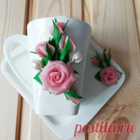 Доброе утро😘
Ещё одна чайная пара с розами и натуральным жемчугом😀
Сделана на заказ😉
ЗАКАЗЫ ДО АВГУСТА НЕ ПРИНИМАЮ!

#полимернаяглина#полимерная_глина#лепка#пластика#кружка#кружкисдекором#декоркружек#ручнаяработа#розы#натуральныйжемчуг#жемчуг#чайнаяпара#polymrclayartist#polymerclay#art#guft#cup#roses#pearl#handmadedekor#hendmede#хэндмэйд#хэндмэйдроссия#ижевск#удмуртия#сделанослюбовью#творюкрасоту#творчество#tasha.tales