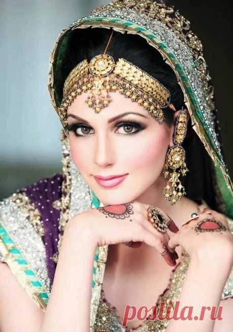 Elegant Pakistani Bridal Makeup Styles в Яндекс.Коллекциях