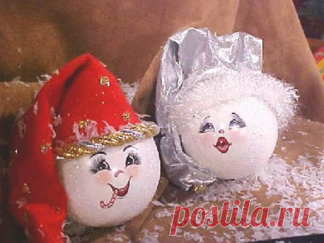Декор на ёлочку из лампочек...идеи...много!