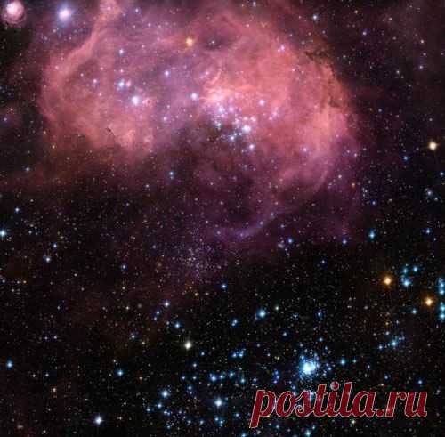 ГАЗОВЫЕ ОБЛАКА В КВАЗАРАХ СДУВАЕТ ВСЕГО ЗА СТО ЛЕТ / Интересный космос