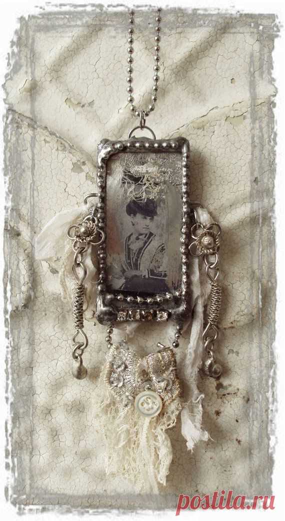 Boho Lady Soldered Glass Necklace