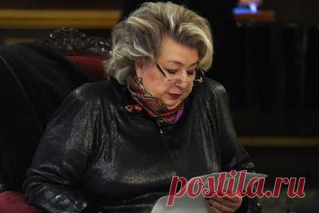 Тарасова рассказала о раздражающих указаниях во время комментирования. Заслуженный тренер СССР Татьяна Тарасова рассказала о комментировании чемпионата России по фигурному катанию. «Никто не говорит, что &quot;не надо про это говорить&quot;. Никто не запрещает, честно. Меня бы это очень раздражало, если бы мне сказали. Я бы обязательно ответила», — отметила она.