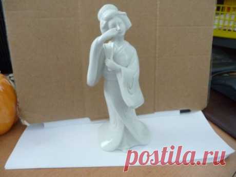 Meissen vtg WHITE porcelain 7 1/4'' tall Asian Geisha Girl figurine | eBay