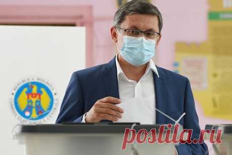 В Молдавии допустили введение чрезвычайного положения из-за «Газпрома». Одним из вариантов решения проблемы с очередным платежом «Молдовагаза» в адрес «Газпрома» может стать введение режима чрезвычайного положения (ЧП) в республике. Такое развитие событий допустил спикер парламента, лидер правящей Партии действия и солидарности Игорь Гросу.