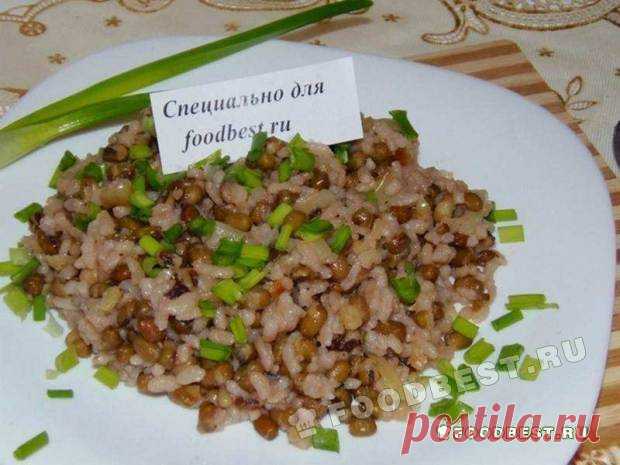 Рецепт каши из маша (постный вариант) с фото Каша из маша (постный вариант) Маш - к моему сожалению, не самая популярная разновидность бобовых. На вкус он очень отдаленно напоминает некоторые виды фасоли и совсем-совсем отдаленно - горох. Некоторые умудрились уловить в нем ореховый привкус, но - не знаю, я не заметила. Готовить маш можно так же, как обычную фасоль или горох: варить с ним супы, гарниры, даже в салаты добавлять. Но самый распространенный вариант приготовлени...