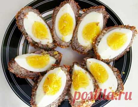 Котлеты «Яйца по-шотландски». Одно из самых распространенных мясных блюд у шотландских хозяек. ...