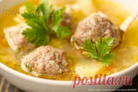 Сытный суп с мясными фрикадельками, рисом и картошкой